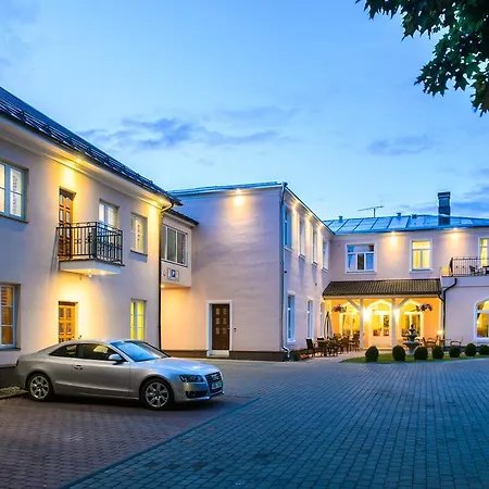 Отель Georgi 4*